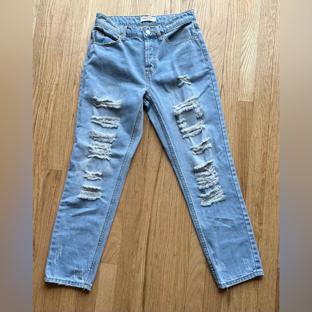 HAMMER JEANS HIGH RISE STRAIGHT LEG CROPPED LIGHT WASH JEANS ( size 1= 27 waist)